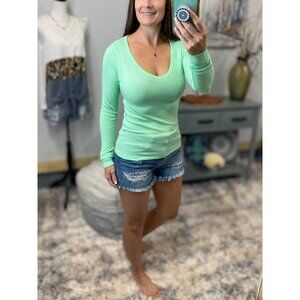 ❤️‍🔥Deep V-Neck Cleavage Thermal Waffle Slimming Shirt Top Green 1716